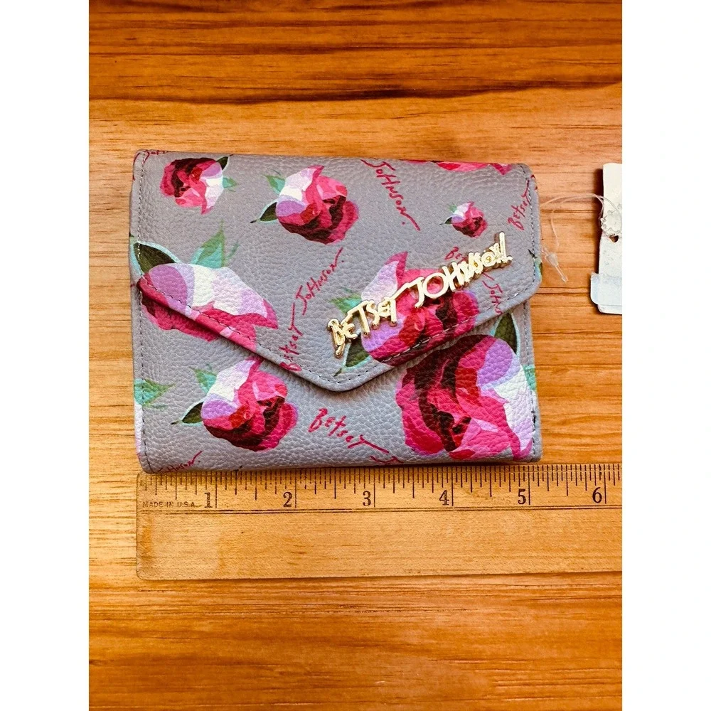 Betsey Johnson‎ Greige XOLANA Flap Wallet Tri-Fold Card Pink Multi Color NWT